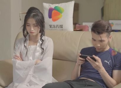 sex game online Nữ sinh lồn nhăn và ông chú lớn tuổi