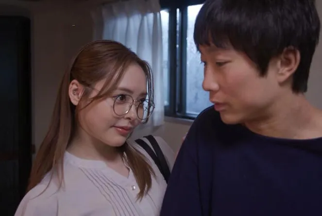 sex hiếp dâm bạo Mượn tiền không được, chồng để vợ chuốc thuốc kích dục em chồng…