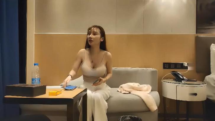 xem phim sex khmer Không dạo đầu đút cặc vào địt cho nóng